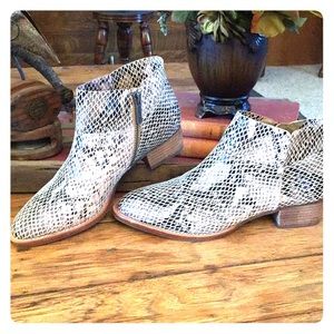 Gianni Bini Snakeskin Booties